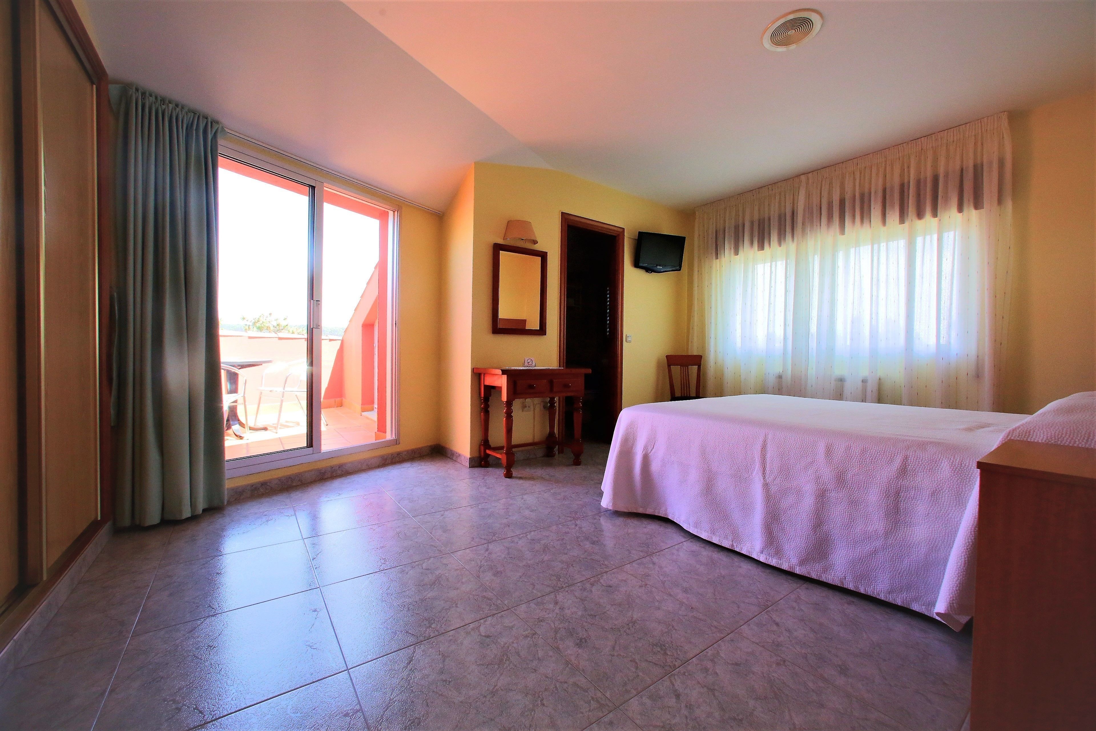 double room, terrace (1 bed - no lift) | desk, blackout curtains, cots/infant beds, free wifi