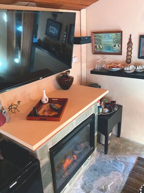 Living area - The Stone Hedge B&B (Richmond)