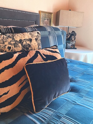 House, 1 Queen Bed (Safari) | 3 bedrooms, premium bedding, blackout drapes, soundproofing