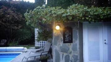 Outdoor pool, sun loungers