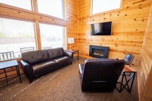 Flat-screen TV - Bryce Canyon Inn (Tropic)