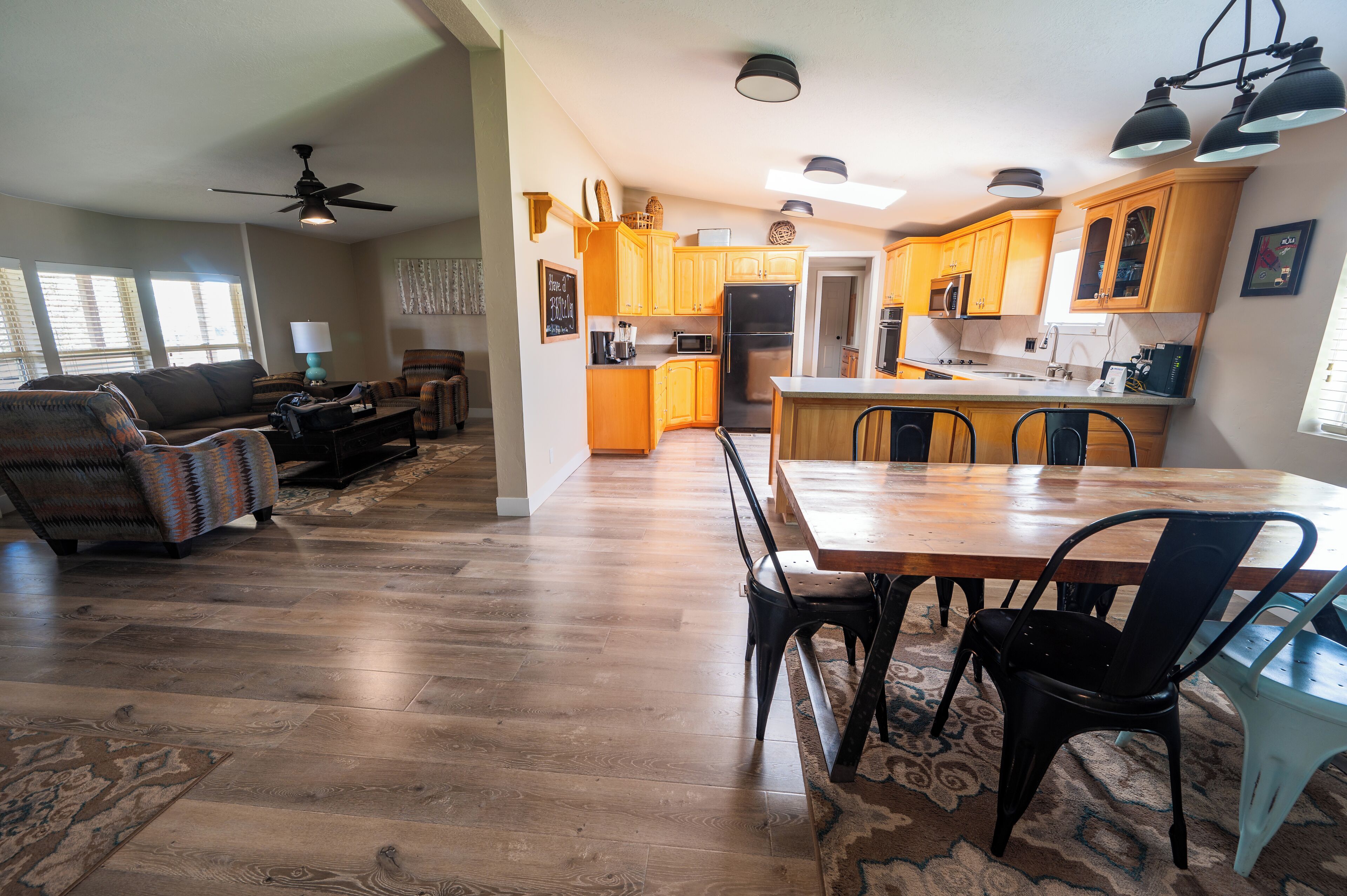 21 on 12 Family unit | Living area