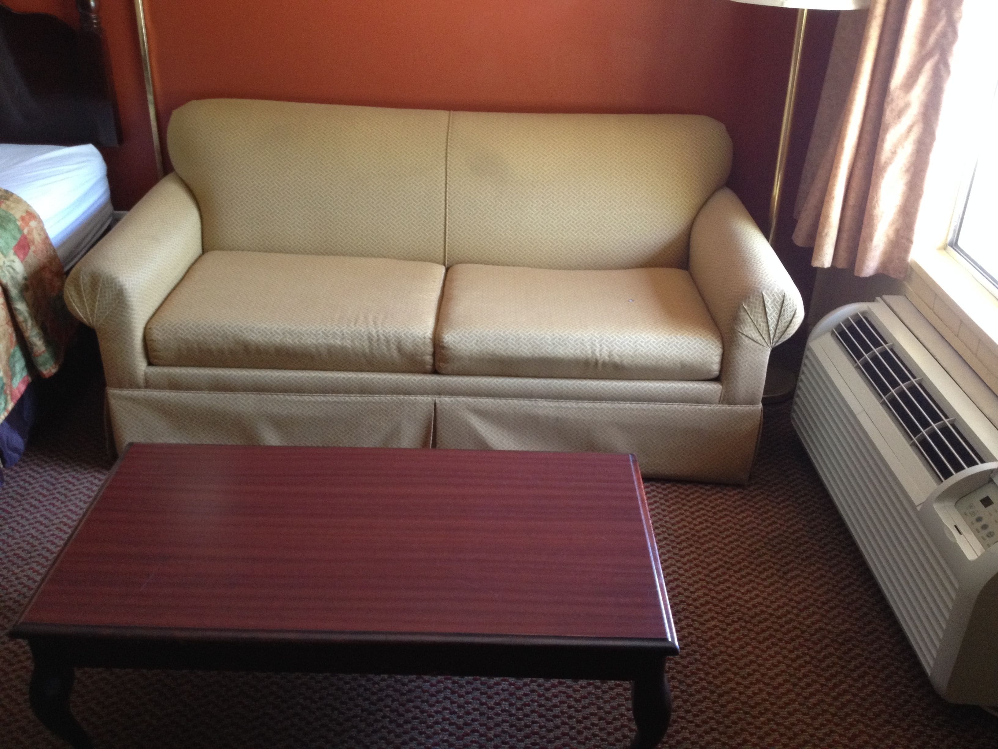 Standard-huone, 1 suuri parisänky (Non Smooking) | Työpöytä, kannettavalle tietokoneelle sopiva työtila, ilmainen Wi-Fi