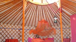 Bungalow – standard, delt bad, hageutsikt (Yourte )