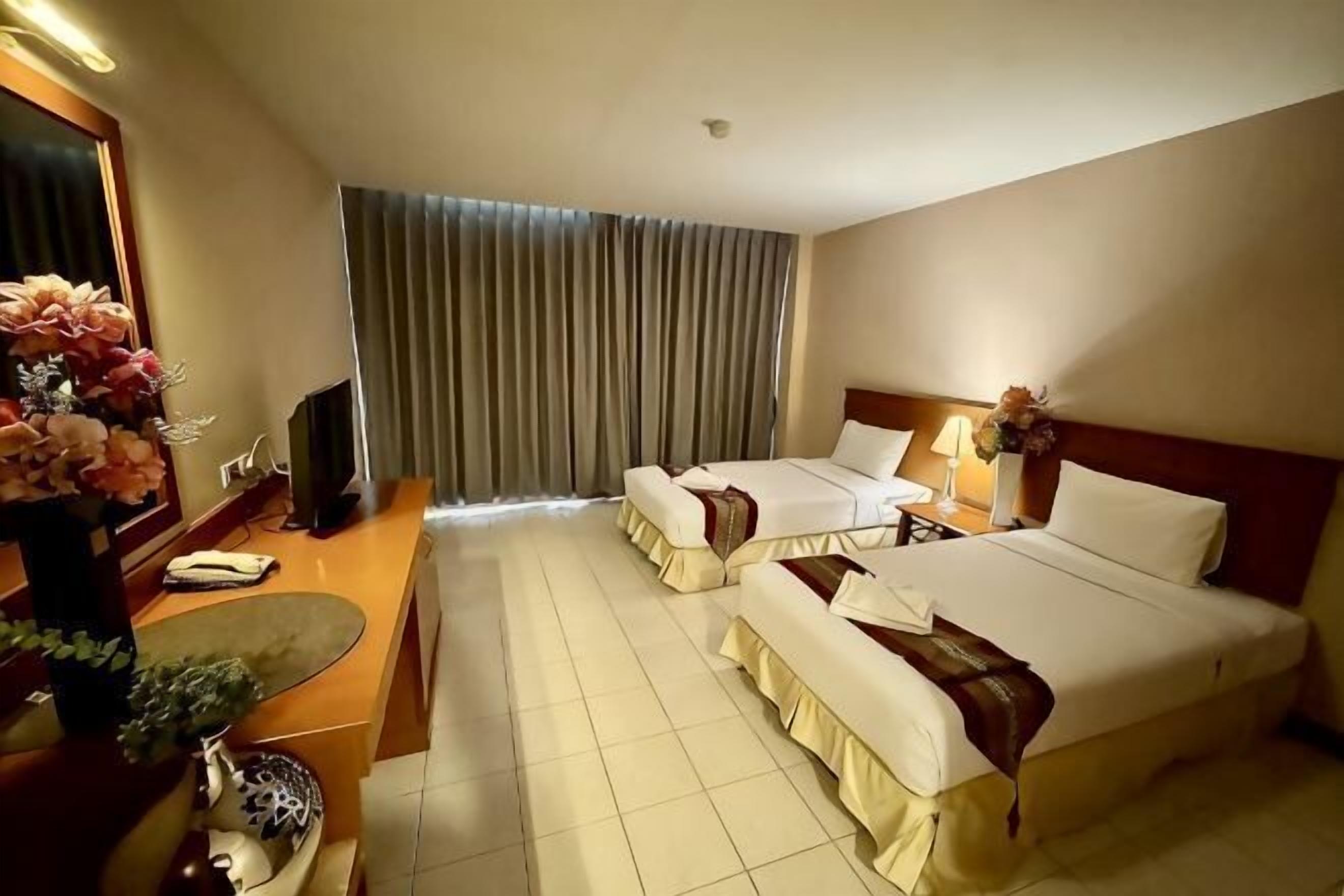 Desk, free WiFi, bed sheets