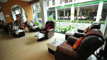 Tratamentos corporais, aromaterapia, massagens com pedras quentes