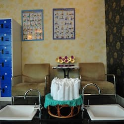 Nail salon