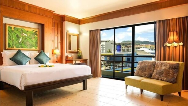 Grand Deluxe Room | 高級寢具、客房內保險箱、遮光布/窗簾、免費無線上網