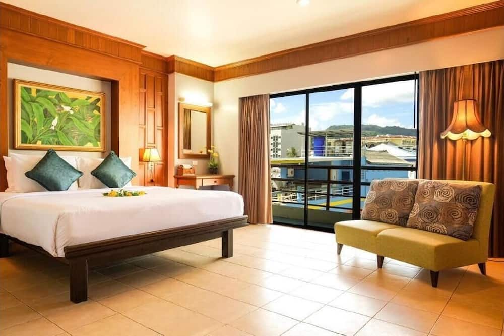 C & N Hotel Patong, Phuket