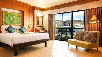 Grand Deluxe Room | 1 quarto, roupas de cama premium, cofres nos quartos, escrivaninha