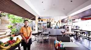 Daily English breakfast (THB 350 per person)