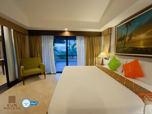 Suite Deluxe | Minibar, caja de seguridad en la habitación, wifi gratis y ropa de cama 