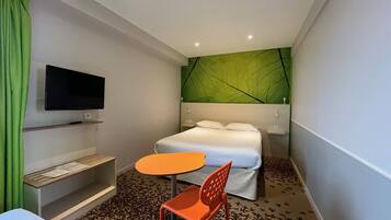 Standard Double Room, 1 Double Bed with Sofa bed | In-room safe, desk, blackout curtains, soundproofing