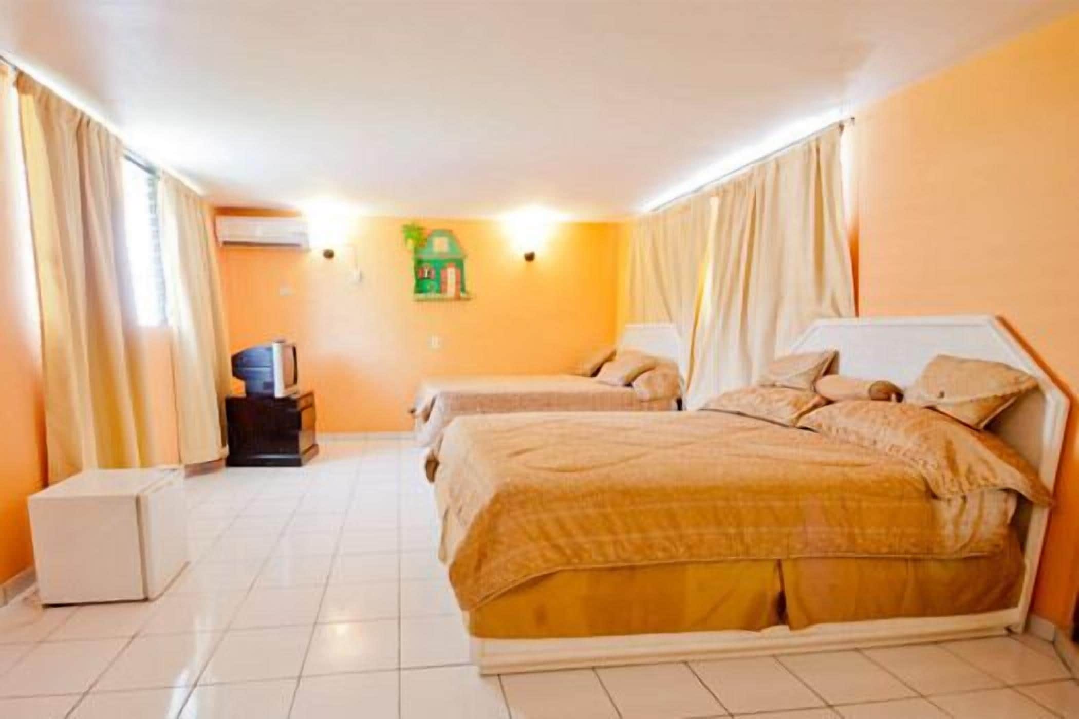 comfort double room, 1 bedroom, non smoking, garden view | in-room safe, individually decorated, individually furnished, desk