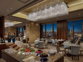 Allergivenligt sengetøj, dundyner, minibar, pengeskab på værelset