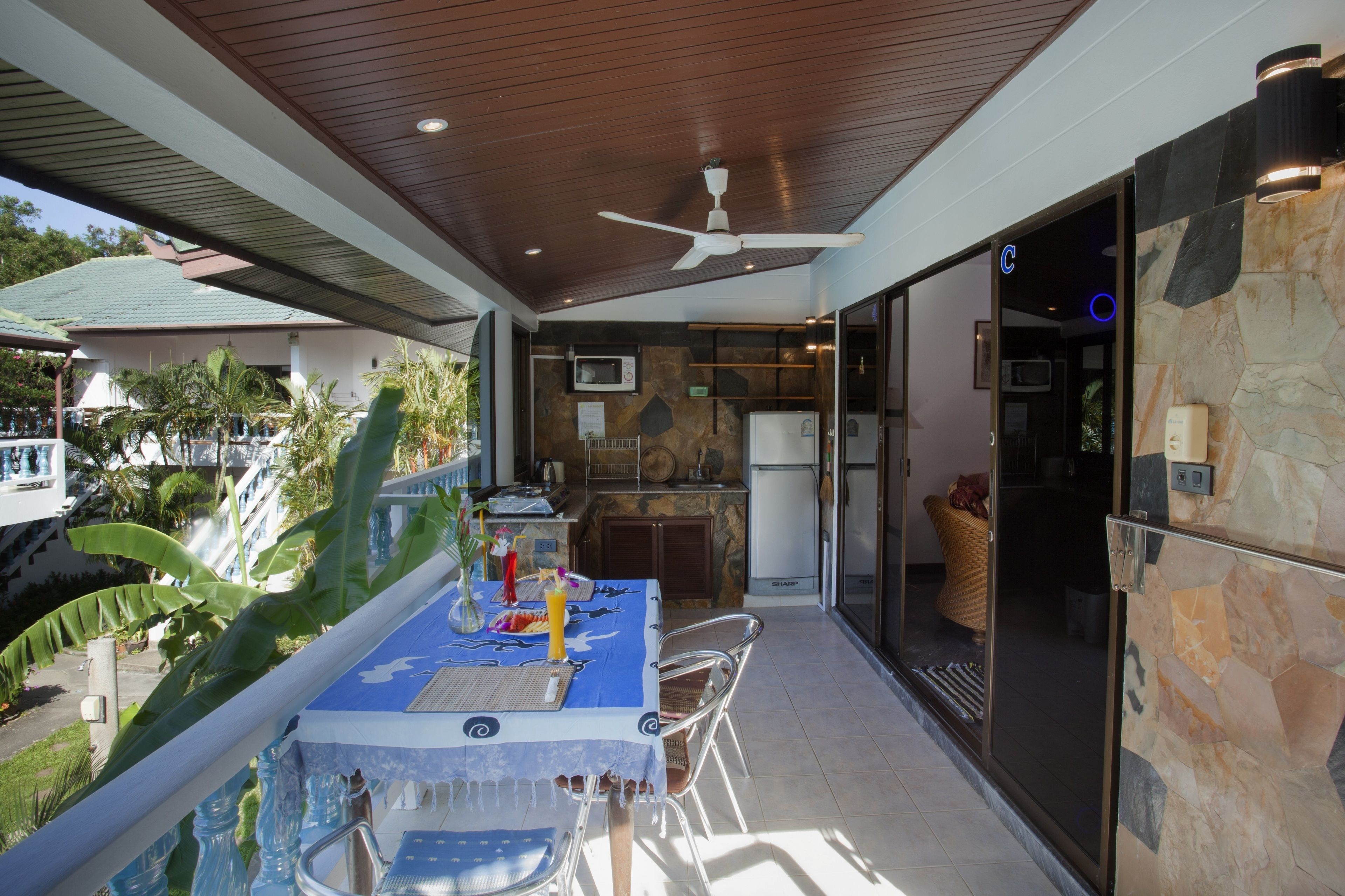 suite, 2 bedrooms | balcony