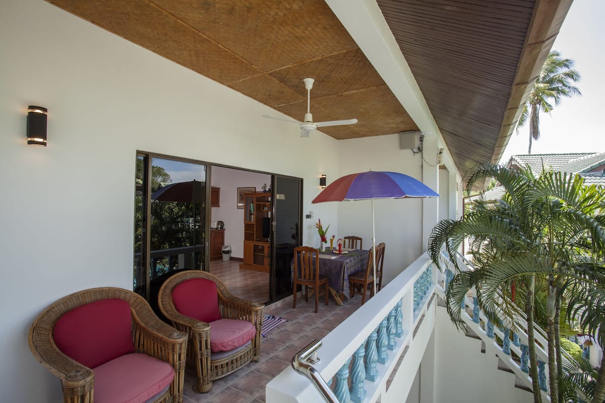 Explorer Room | Balcón
