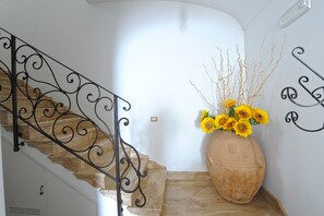 Interior entrance - La Sorgente del Sole (Positano)