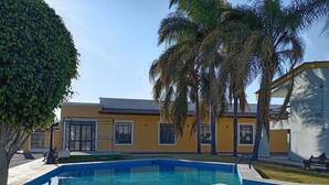 Outdoor pool - JM Ejecutivo Celaya,Centro Histórico (Celaya)