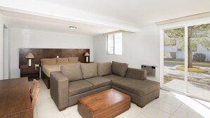 Premium bedding, down duvets, in-room safe, soundproofing - JM Ejecutivo Celaya,Centro Histórico (Celaya)
