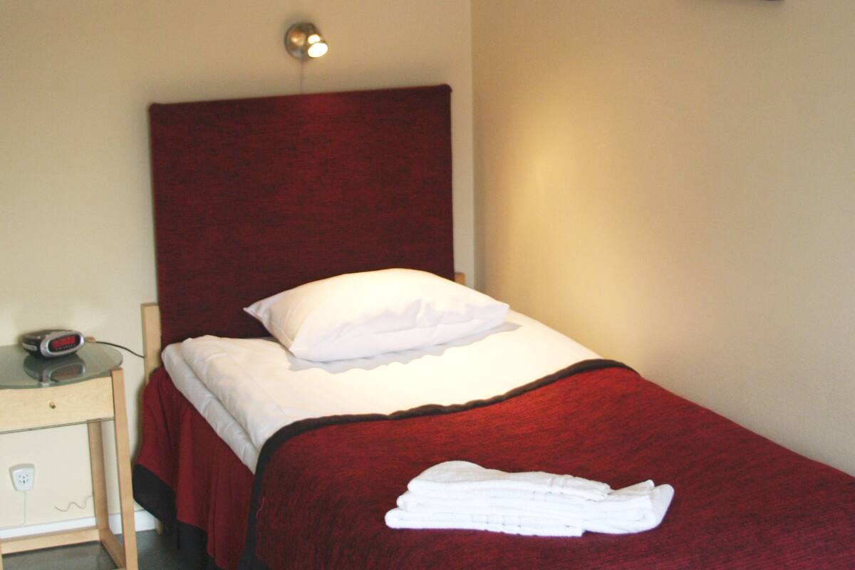 Individually decorated, desk, cots/infant beds, rollaway beds
