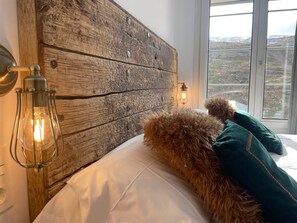 Duplex, 2 dormitorios (6 Adultos) | Ropa de cama de alta calidad, edredones de plumas, decoración individual
