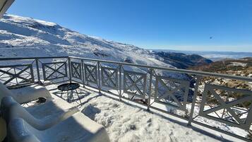 Family Duplex, 2 Bedrooms (6 Adults) | Terrace/patio