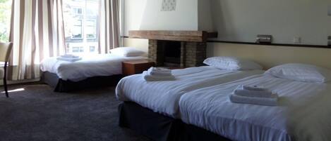 Standard-Einzelzimmer | 1 Schlafzimmer, Allergikerbettwaren, Zimmersafe, Schreibtisch