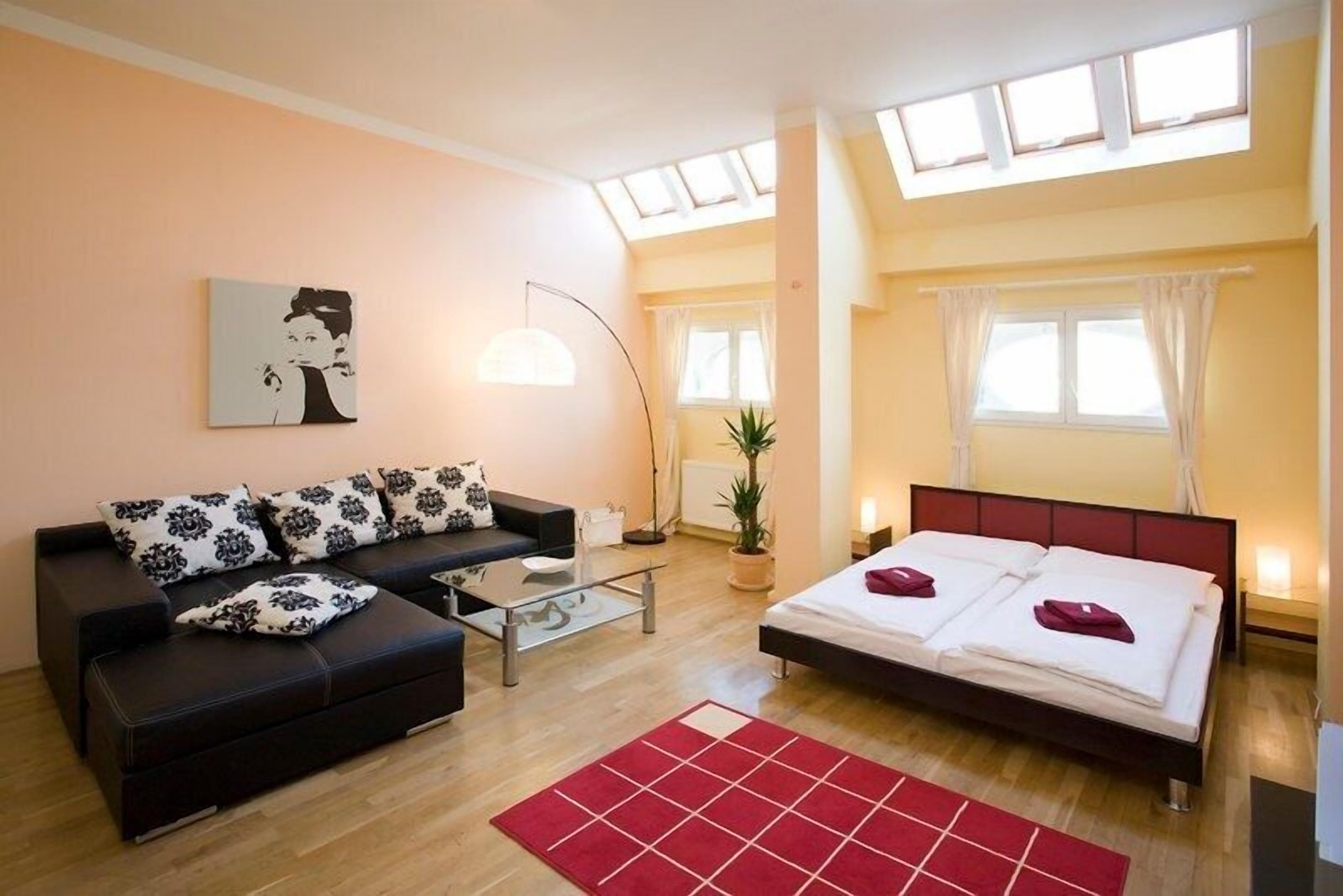 In-room safe, cribs (free), rollaway beds (surcharge), WiFi (free)