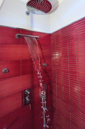 Apartment, 1 Bedroom, Balcony (Via Truglio, 1) | Bathroom shower - Apartments Amalfi Design (Amalfi)