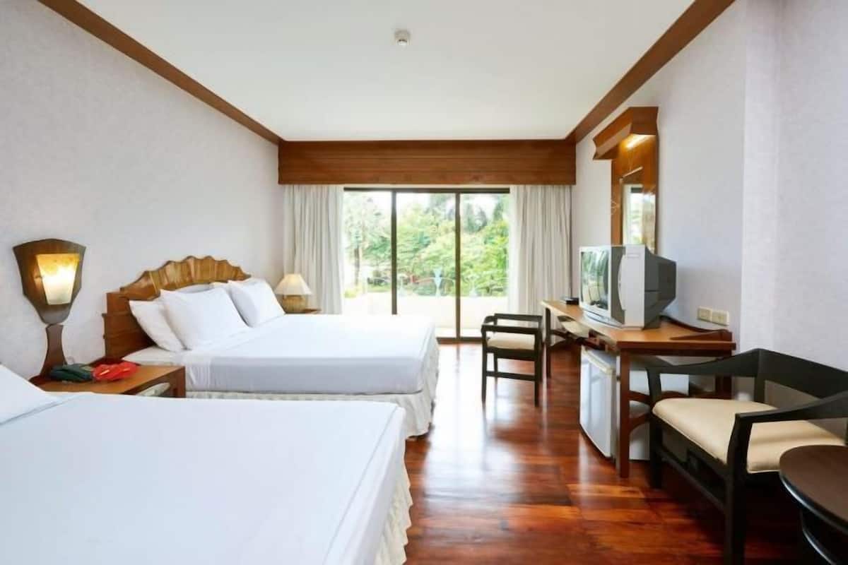 1 dormitorio, minibar, caja fuerte y cortinas opacas