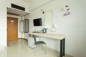 Standard Room | Desk, free WiFi - City Hotel (Krabi)