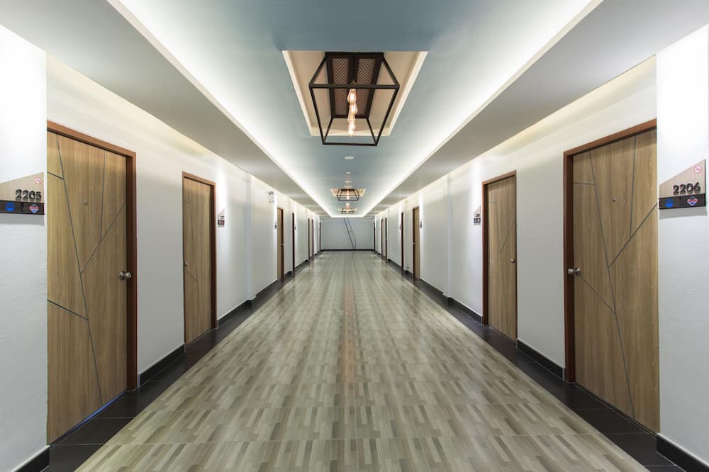 City Hotel