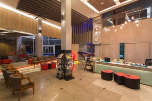 Lobby sitting area - City Hotel (Krabi)