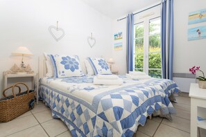 Cots/infant beds