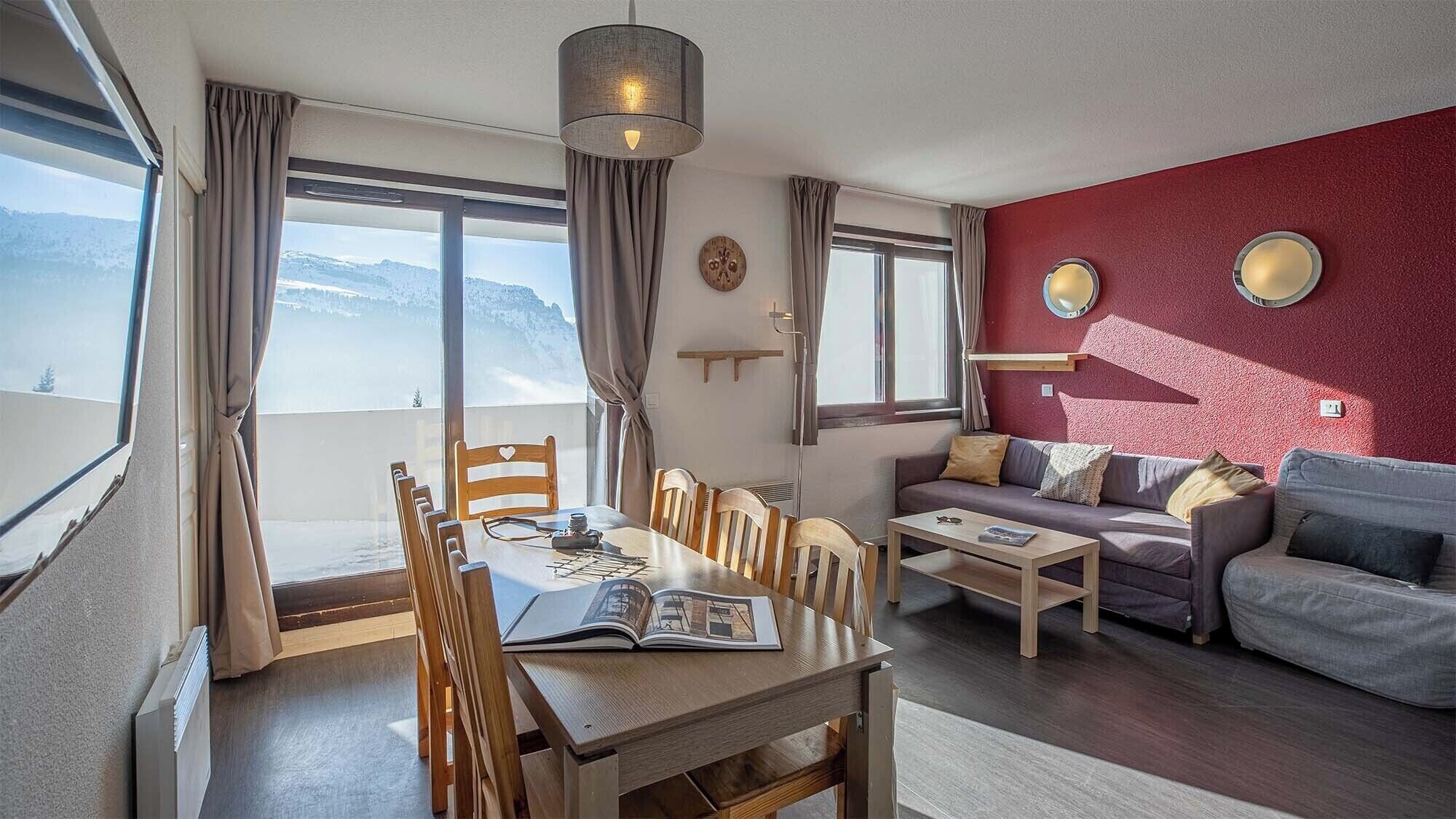 Superior Apartment, 2 Bedrooms (7 Pers) | Cribs (free), WiFi (surcharge), bed sheets