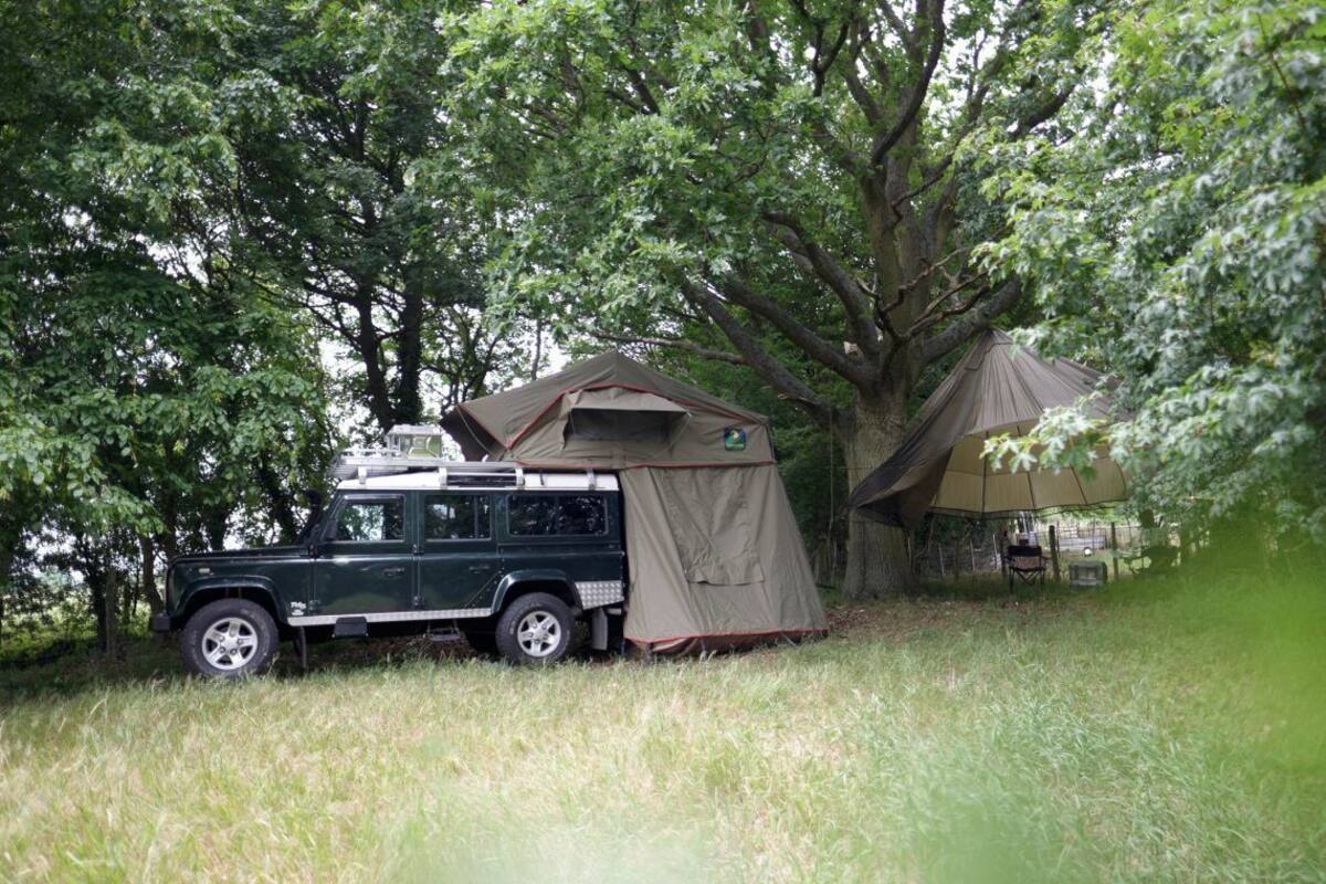 Tente, salle de bains privée (Glamping in Land Rover Defender)