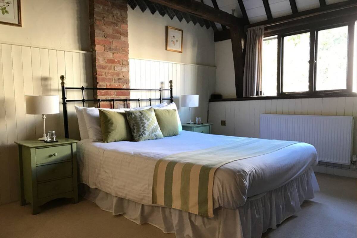 Chambre Double, salle de bains attenante (Stable Suite)
