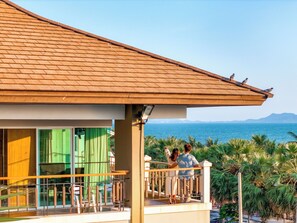 View from property - Welcome World Beachfront Resort (Pattaya)