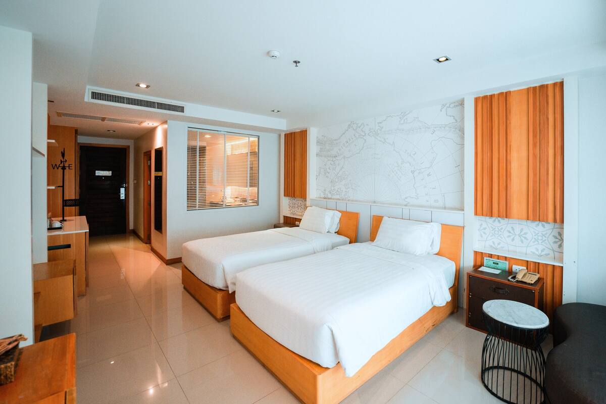 Deluxe Twin - High Floor South Wing | 1 chambre, literie de qualité supérieure, minibar