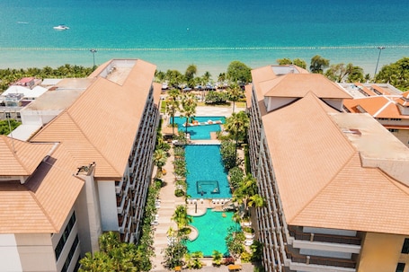 Exterior. Welcome World Beachfront Resort