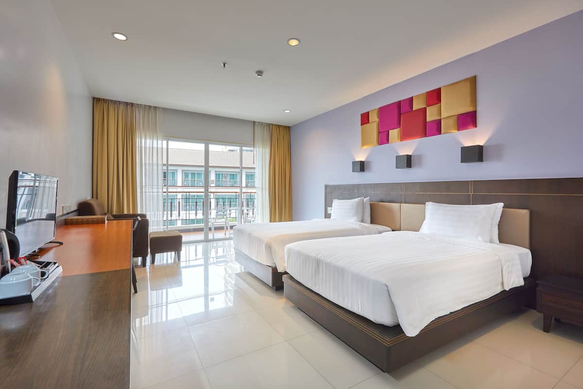 Deluxe Twin - High floor | Premium bedding, minibar, in-room safe, desk