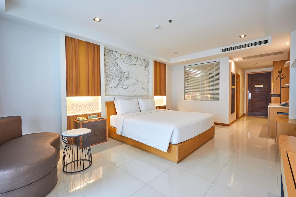 Premium bedding, minibar, in-room safe, desk