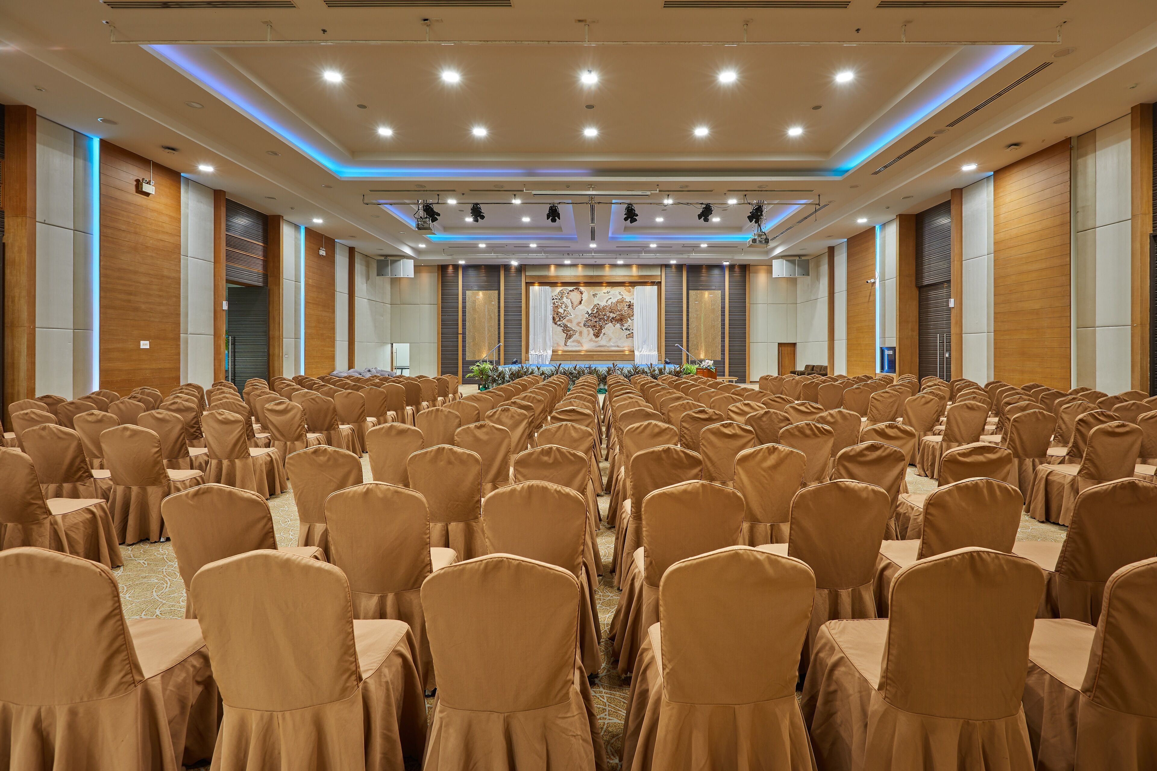 Photo - Welcome World Beachfront Resort