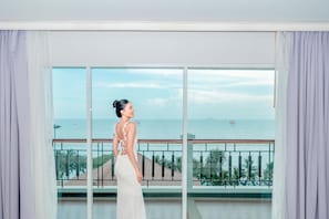 South Wing Suite High Floor Start 4th-6th | Vista a la playa o el mar