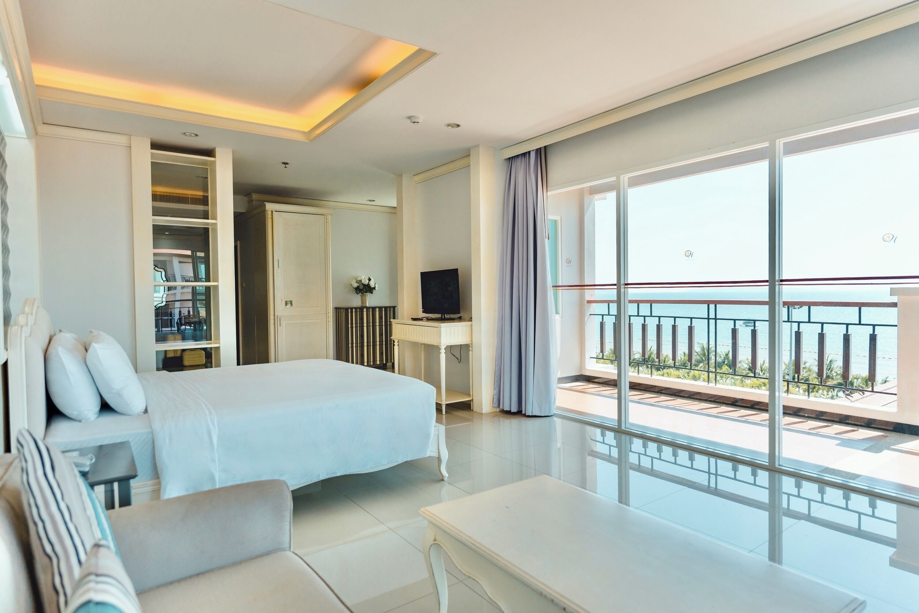 Photo - Welcome World Beachfront Resort