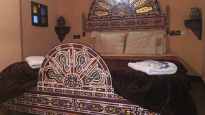 Deluxe Quadruple Room | Katil bayi/kot (percuma), dihias secara berasingan 