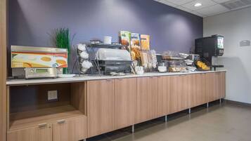 Free daily continental breakfast