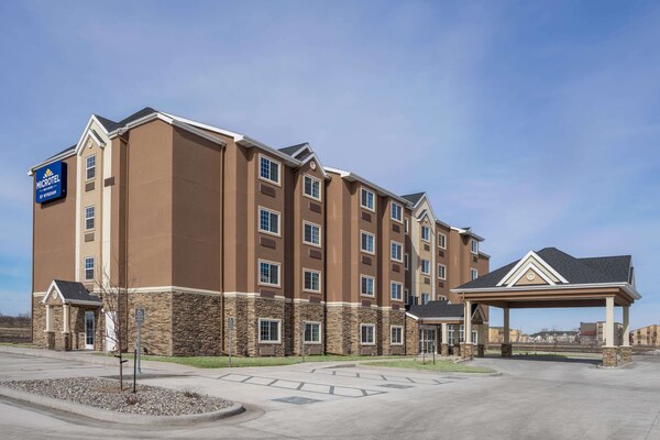Microtel Inn & Suites By Wyndham Moorhead Fargo Area - Fargo, ND