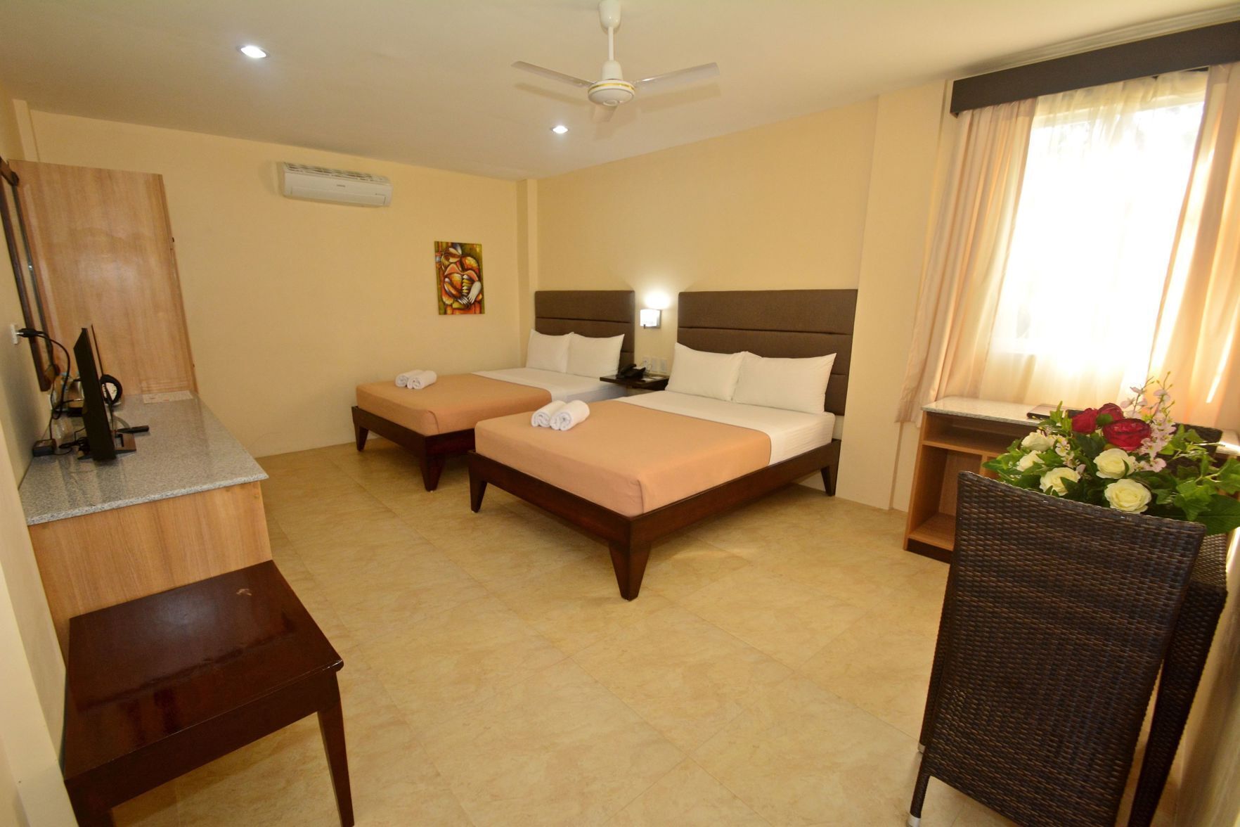 In-room safe, desk, bed sheets